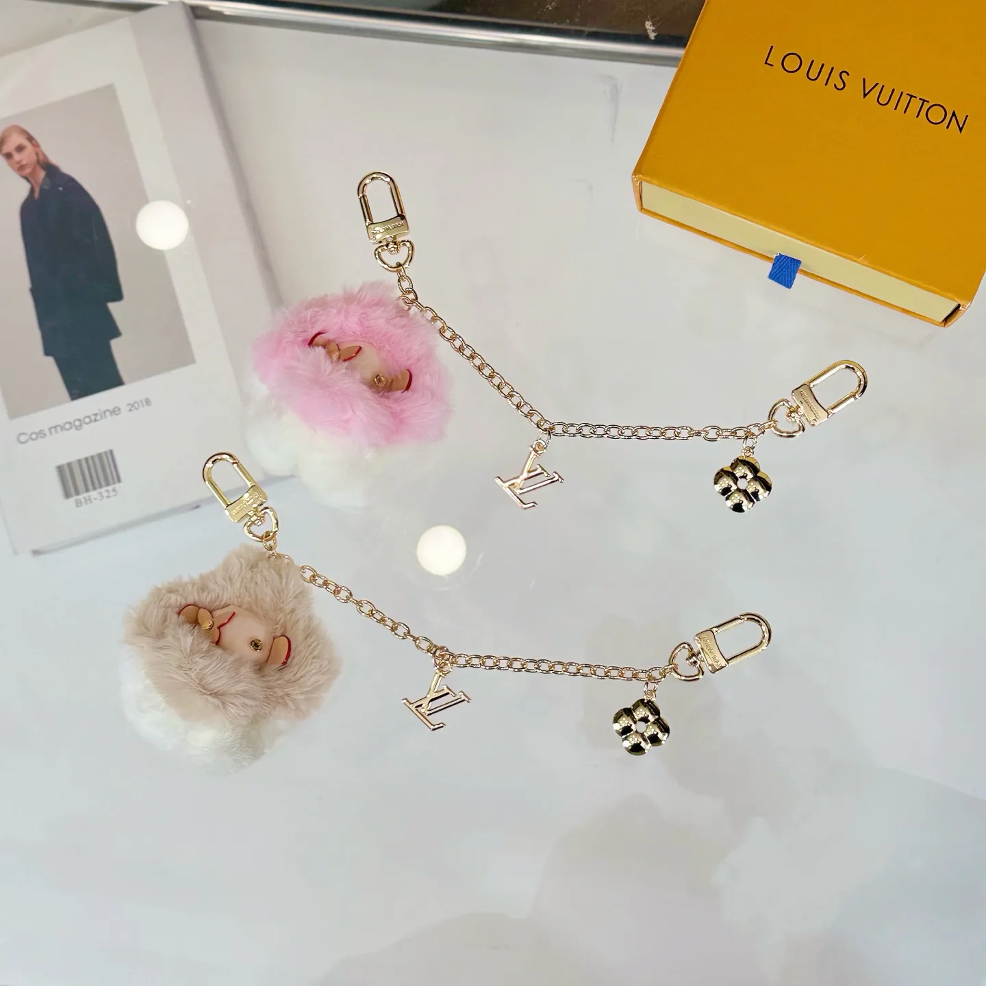 Ключницы Louis Vuitton 18225902