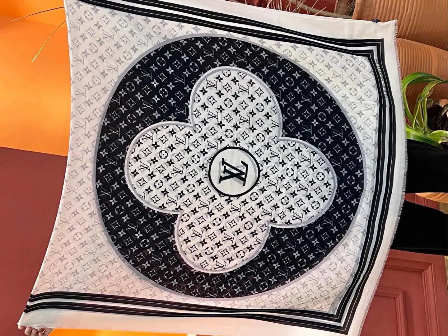 Шарфы Louis Vuitton 30273