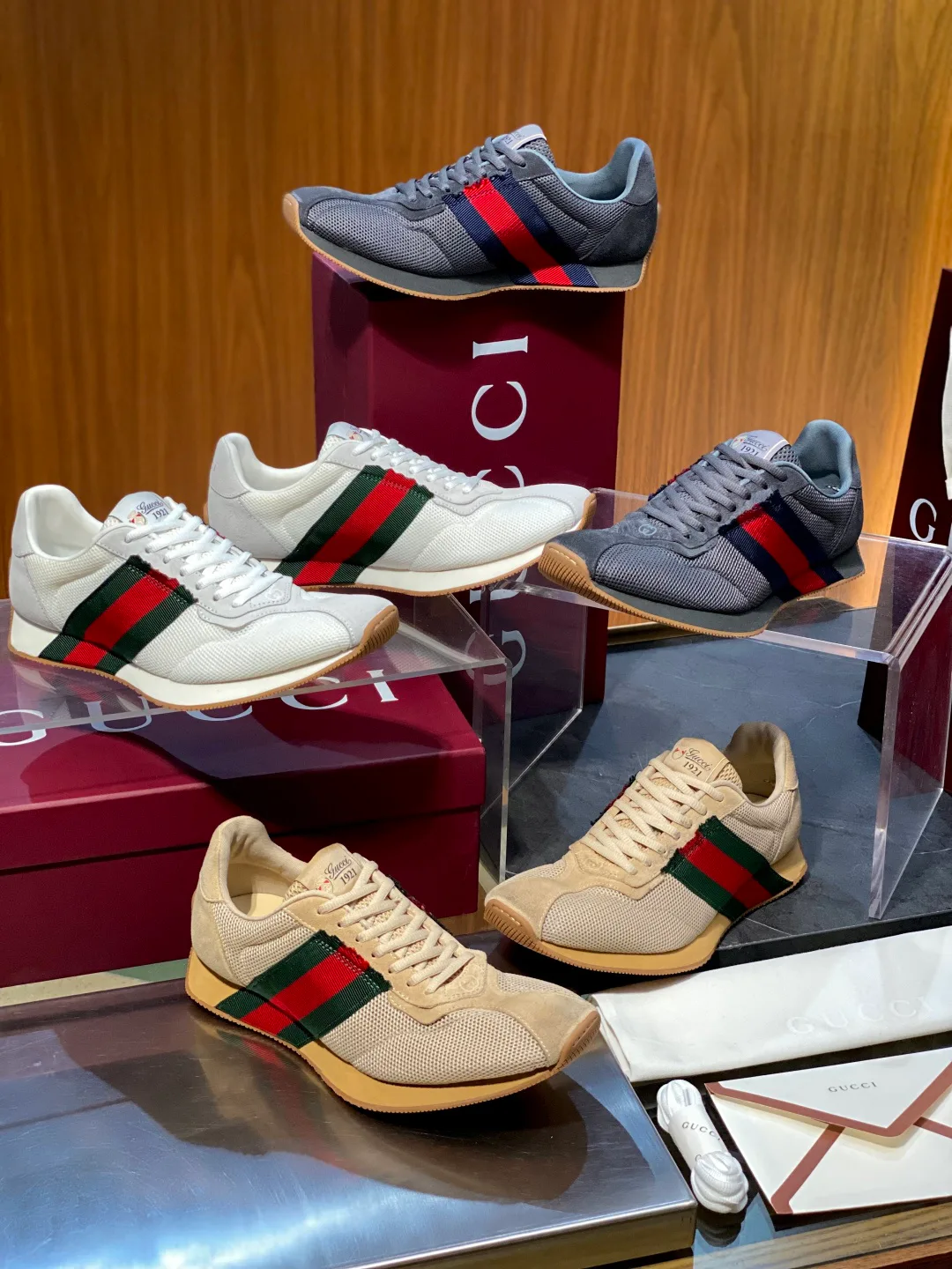 Кроссовки Мужские Gucci 18119354