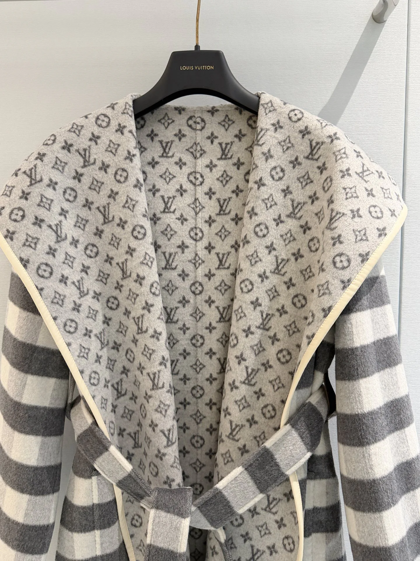 Пальто Женские Louis Vuitton 19101232