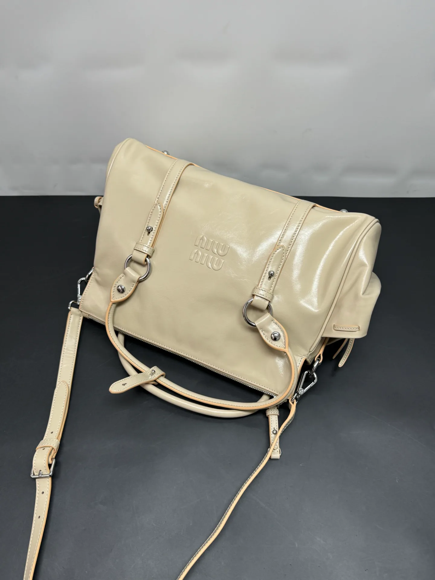 Классические Сумки Женские Miu Miu 18221851