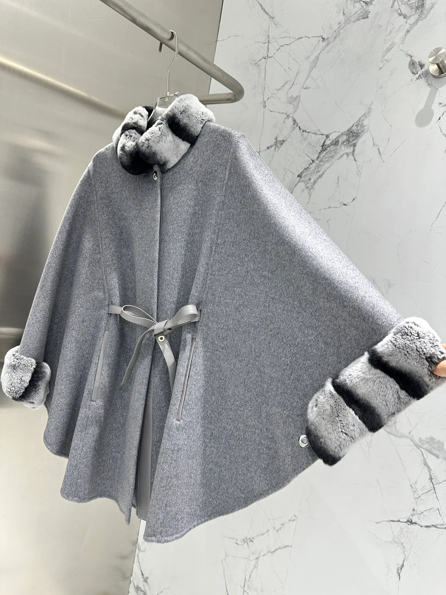 Пальто Женские Loro Piana 18513173