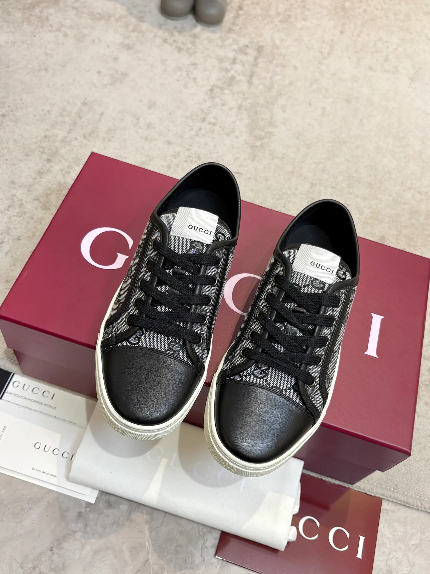 Кроссовки Женские Gucci 18901598
