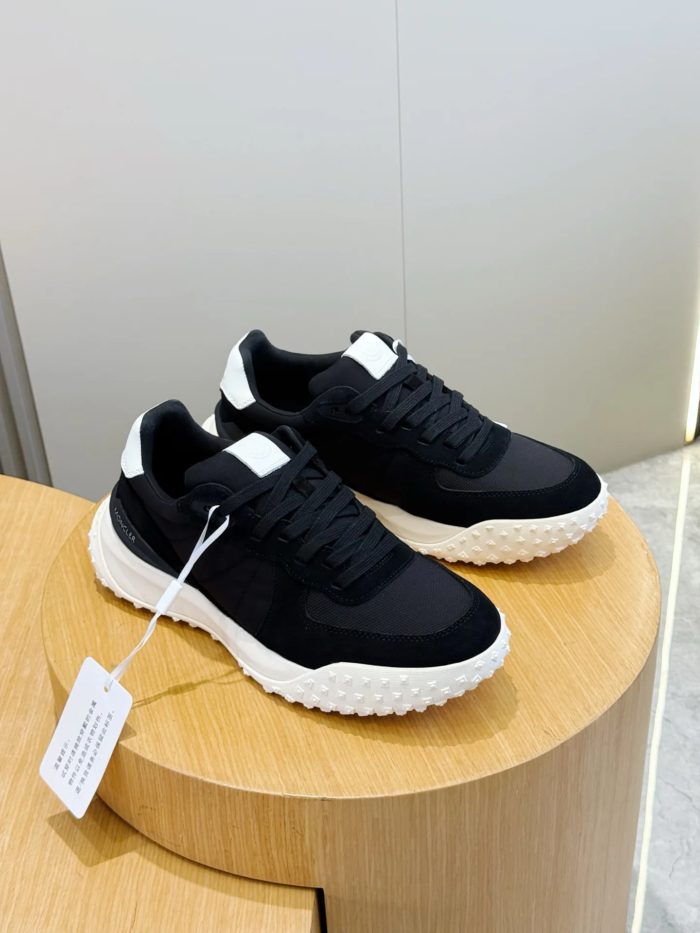 Кроссовки Мужские Moncler 18165299