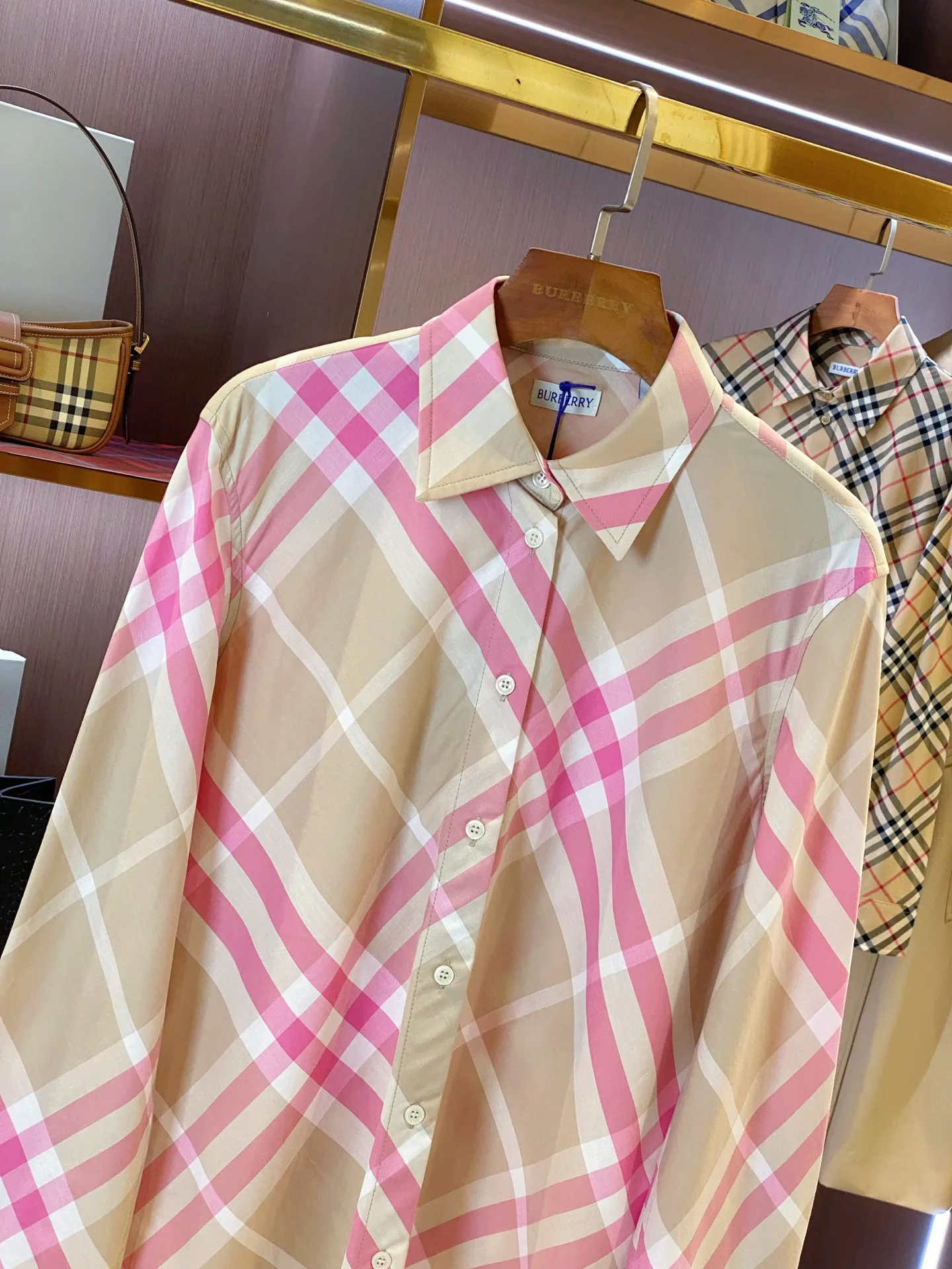 Рубашки Женские Burberry 17612910