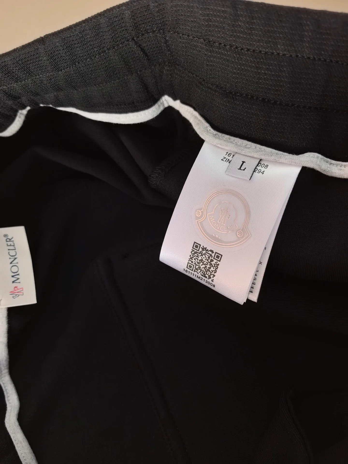 Шорты Мужские Moncler 10210243