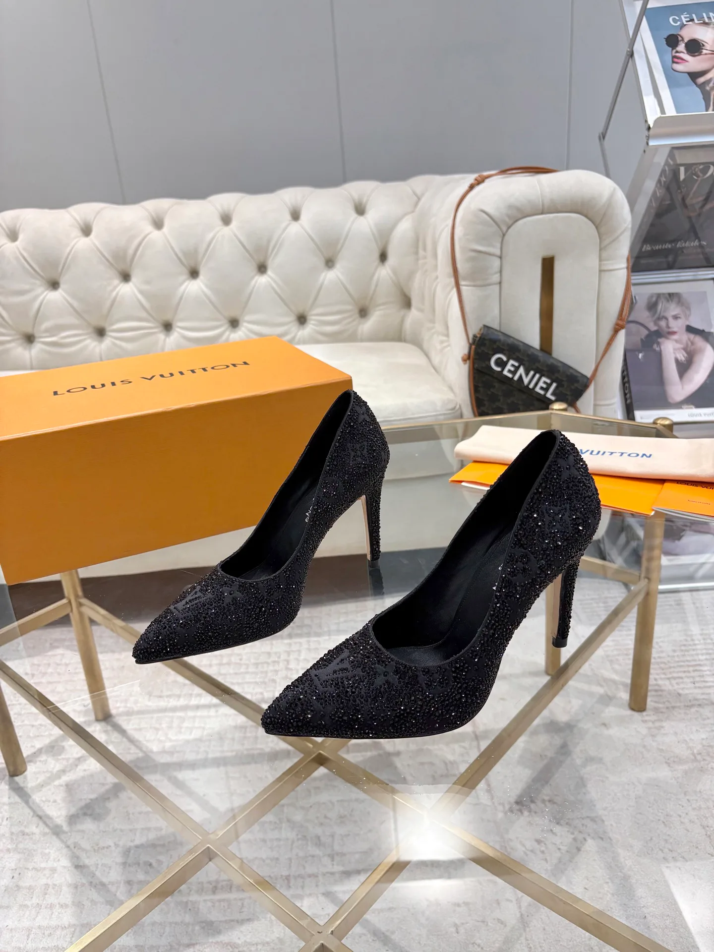 Туфли Женские Louis Vuitton 18120873