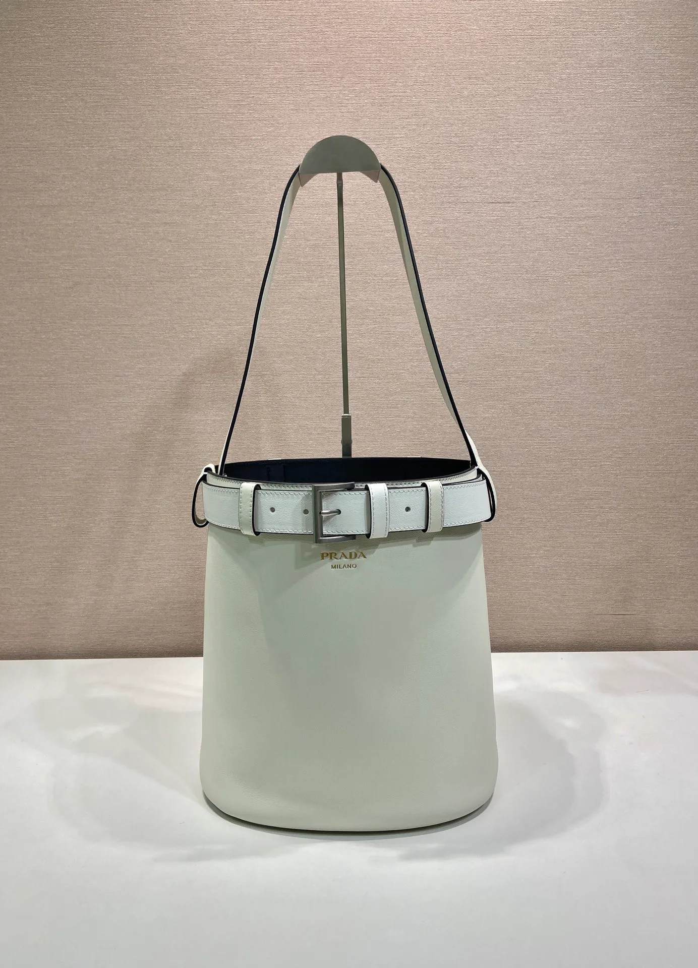 Классические Сумки Женские Prada 11886383