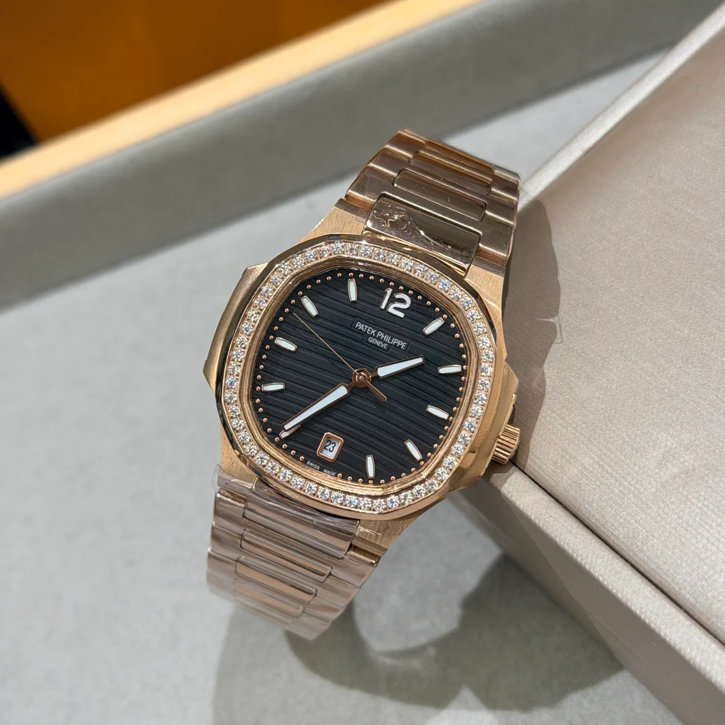 Часы Женские Patek Philippe 18362044