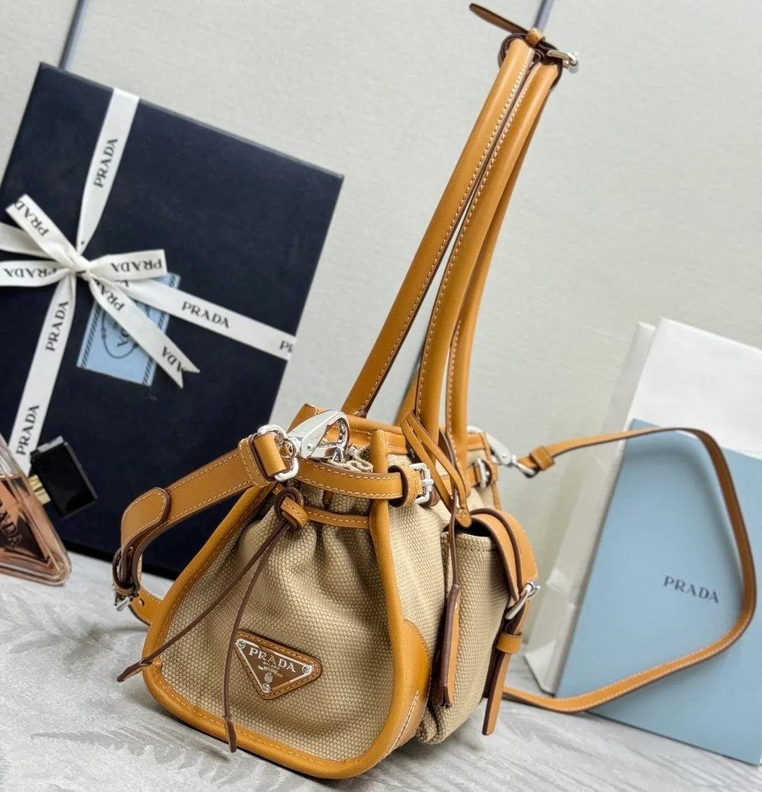 Классические Сумки Женские Prada 13223419