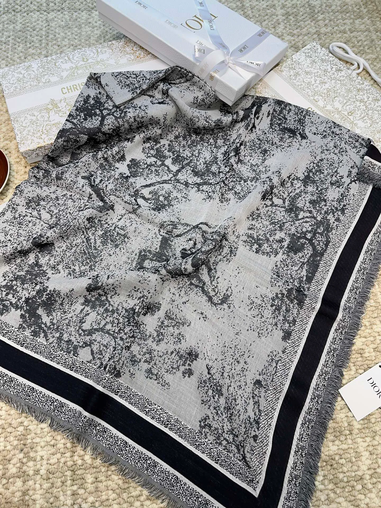 Шарфы Christian Dior 17874836