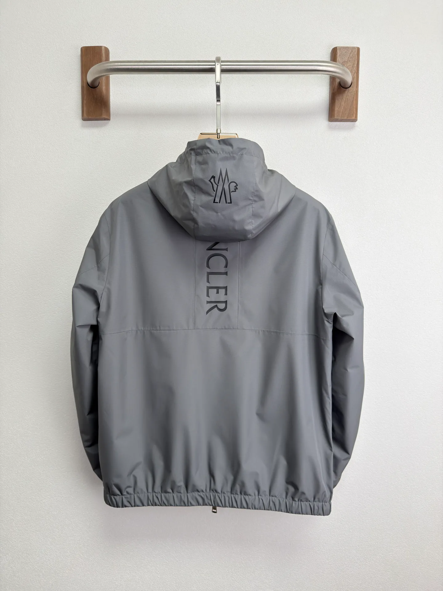 Куртки И Пуховики Мужские Moncler 10400645