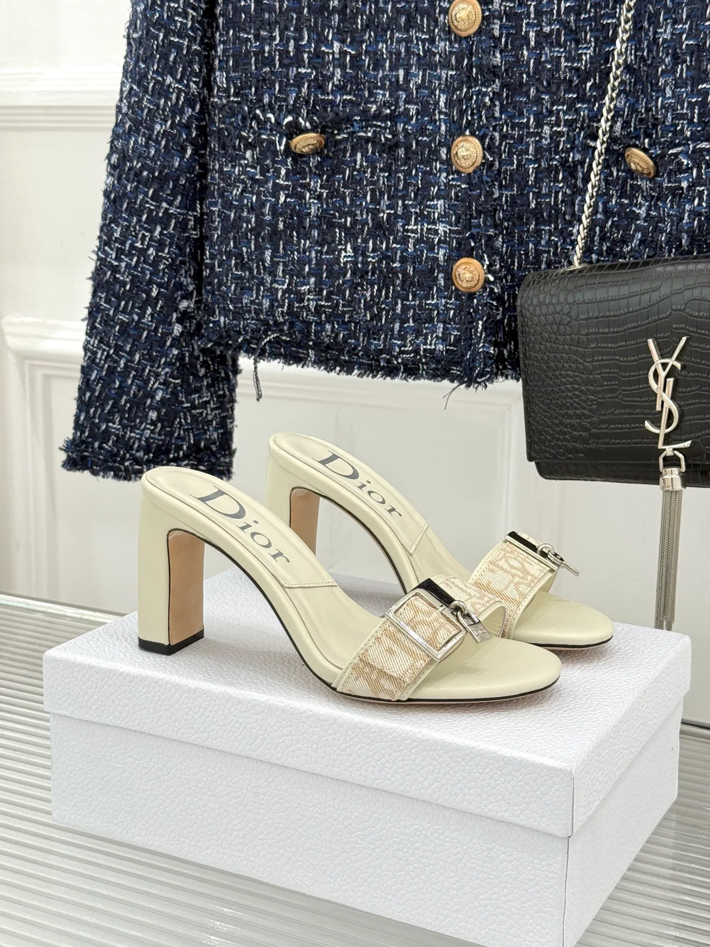 Босоножки Женские Christian Dior 18142877