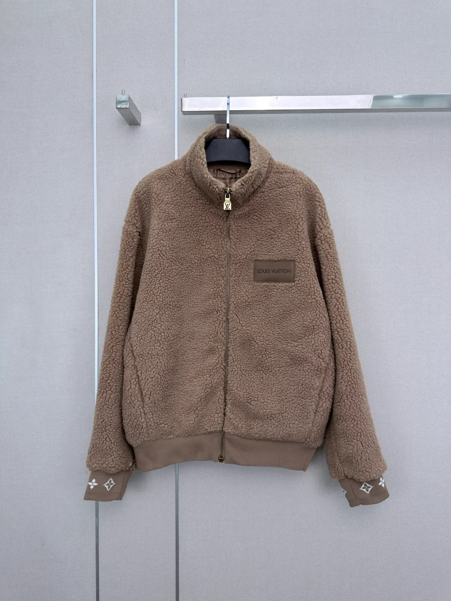 Куртки И Пуховики Женские Louis Vuitton 19981715