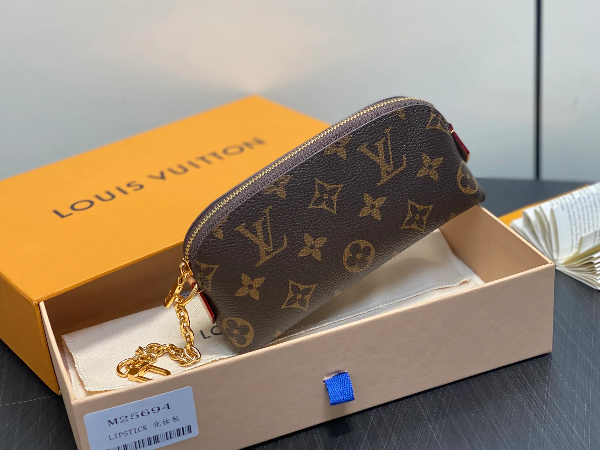 Сумки На Ремне Женские Louis Vuitton 111902