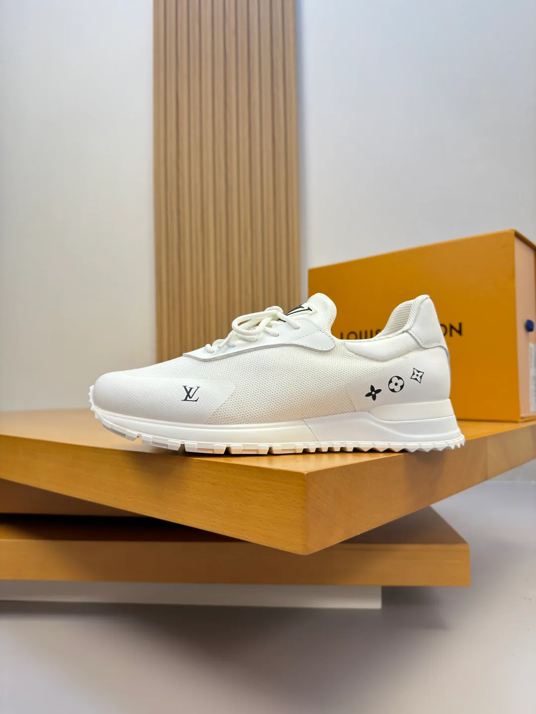 Кроссовки Мужские Louis Vuitton 17955085