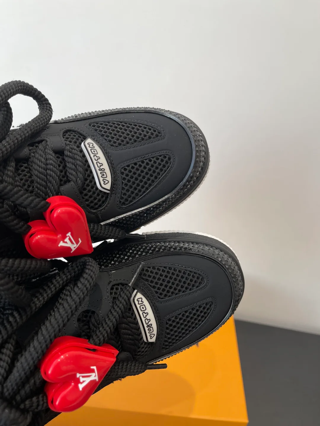 Кроссовки Женские Louis Vuitton 348997