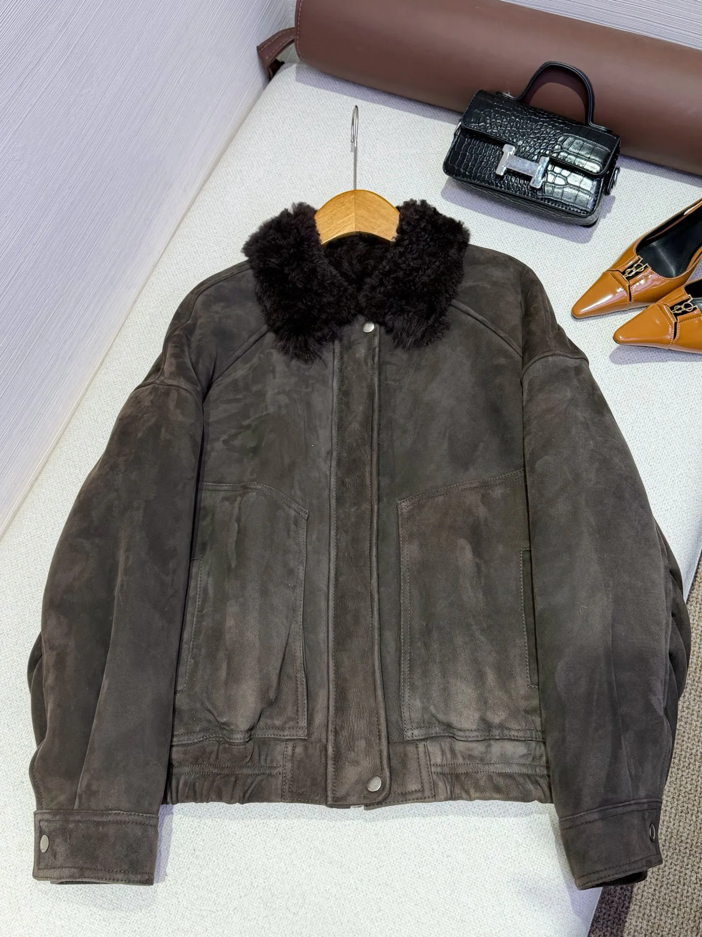 Кожаные Куртки И Дублёнки Женские Saint Laurent 18616120