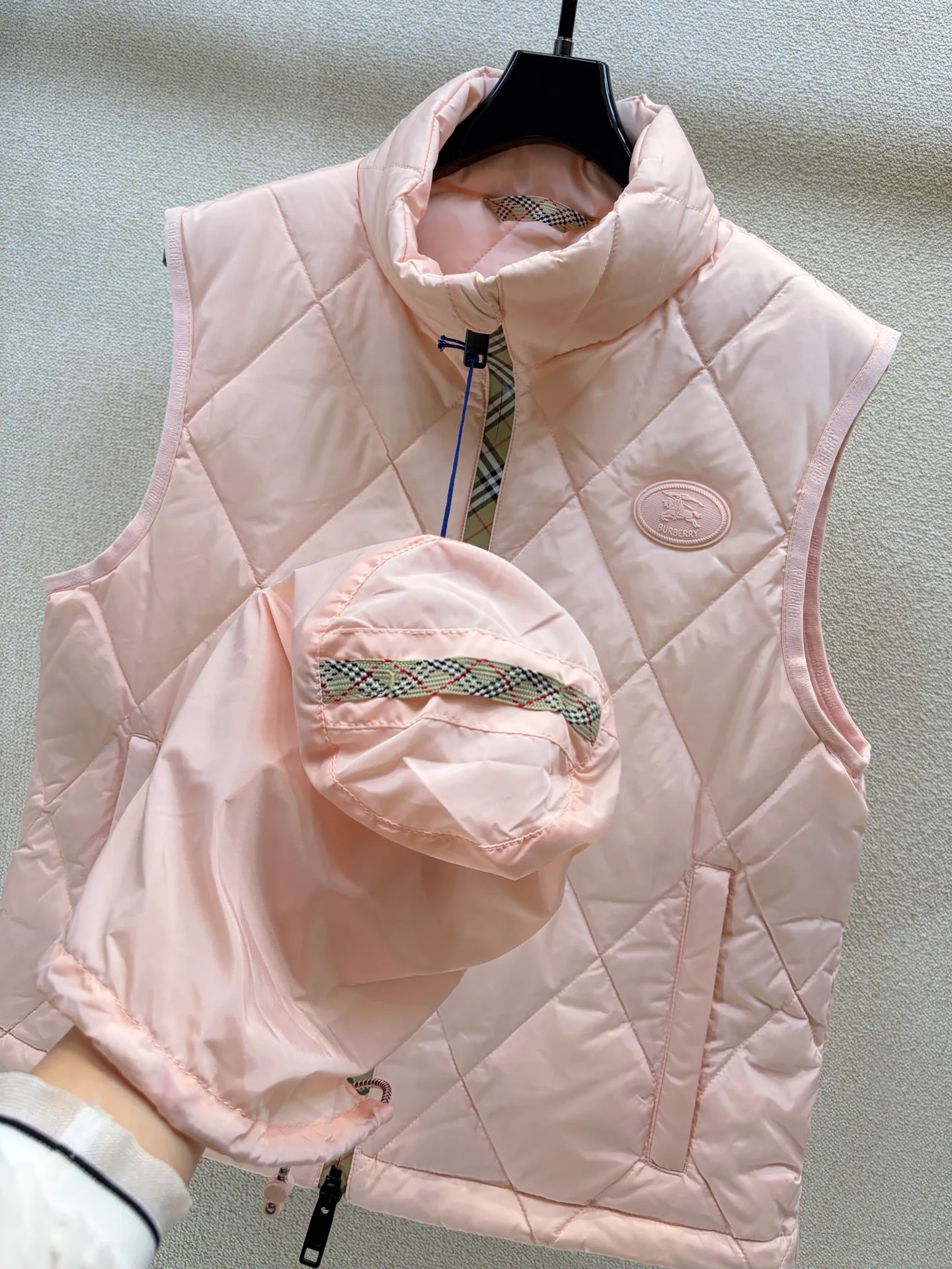 Жилеты Женские Burberry 18605876