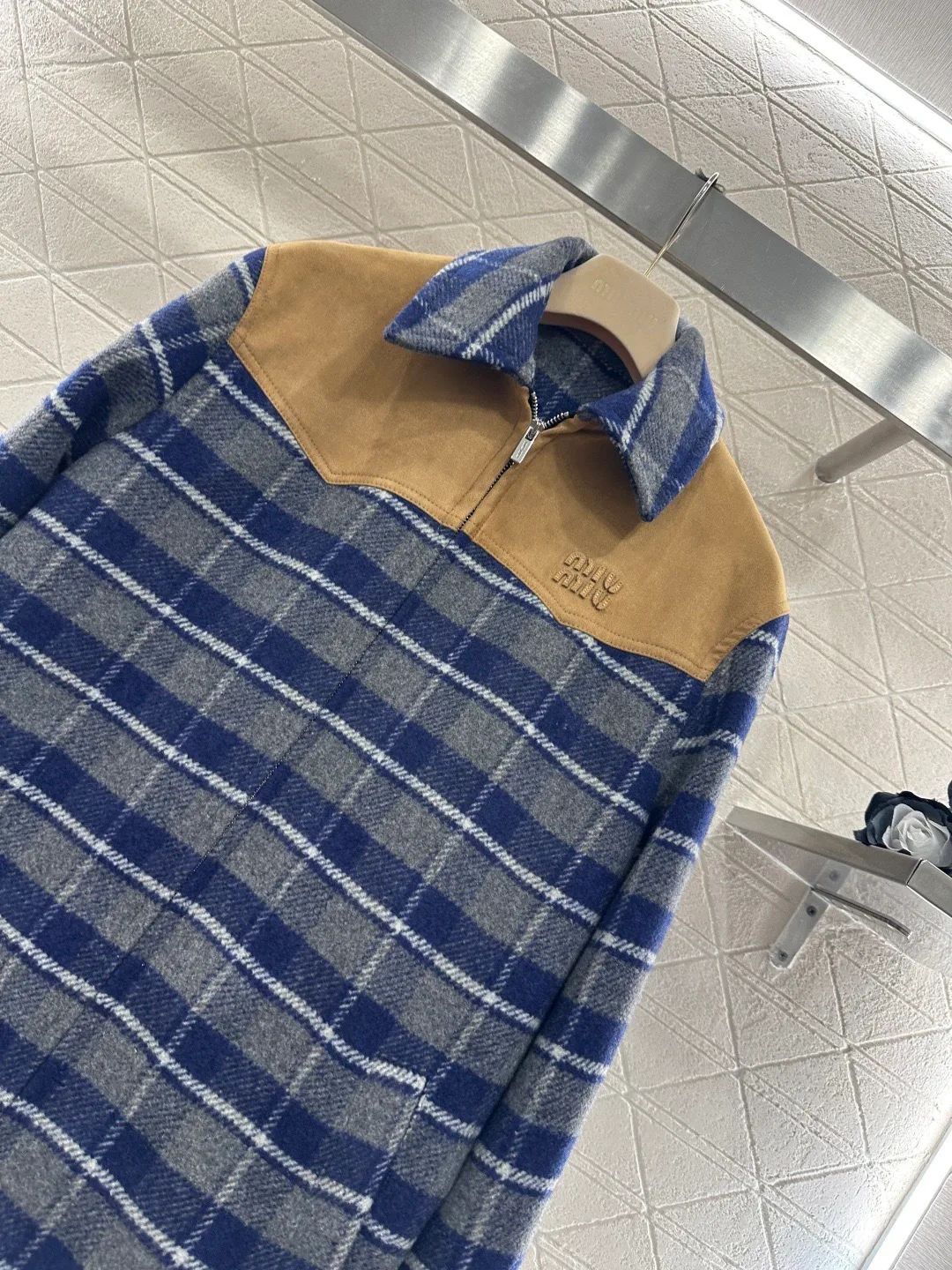 Куртки И Пуховики Женские Miu Miu 1457378