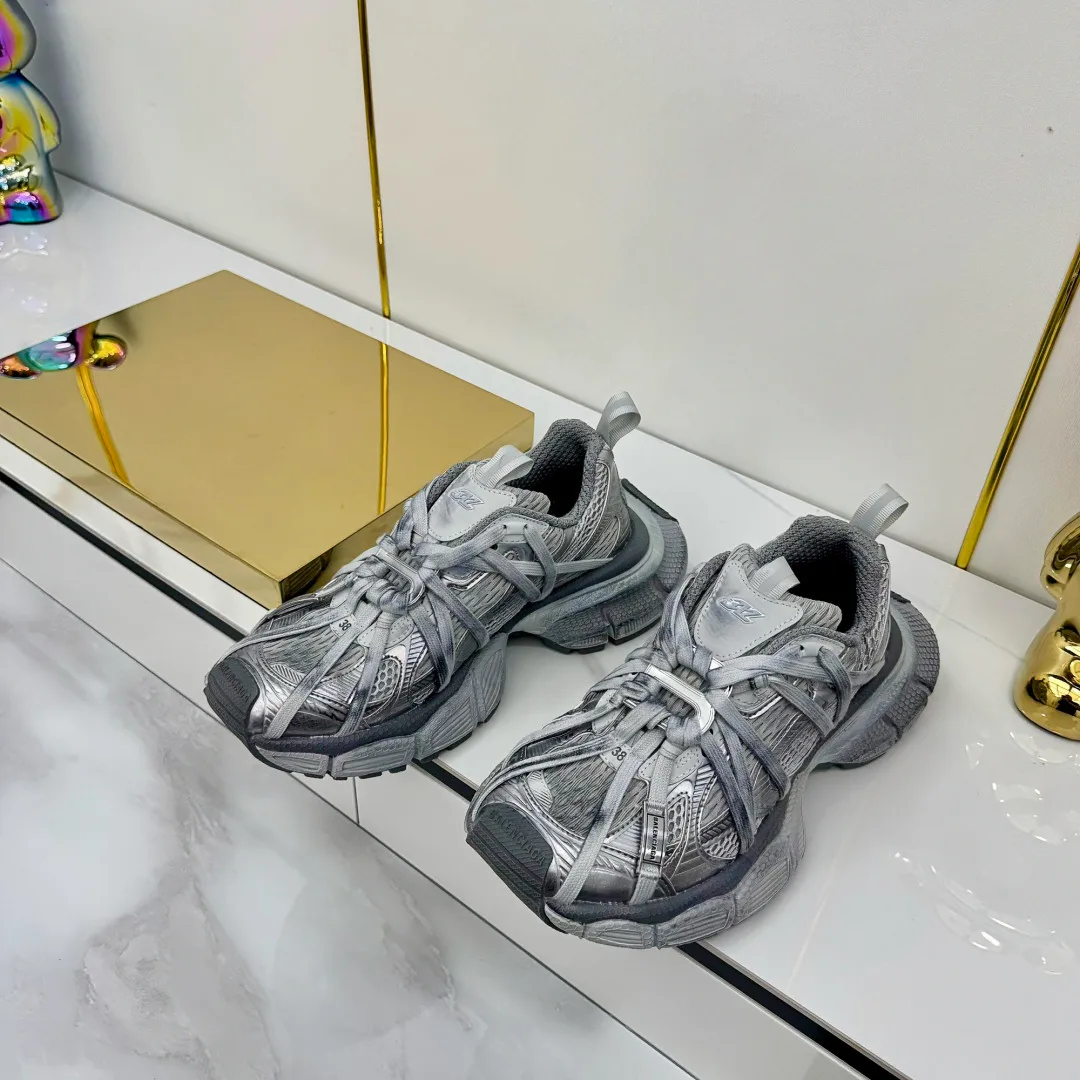 Кроссовки Женские Balenciaga 11165633