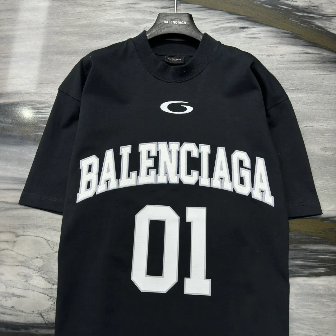 Футболки Женские Balenciaga 9164