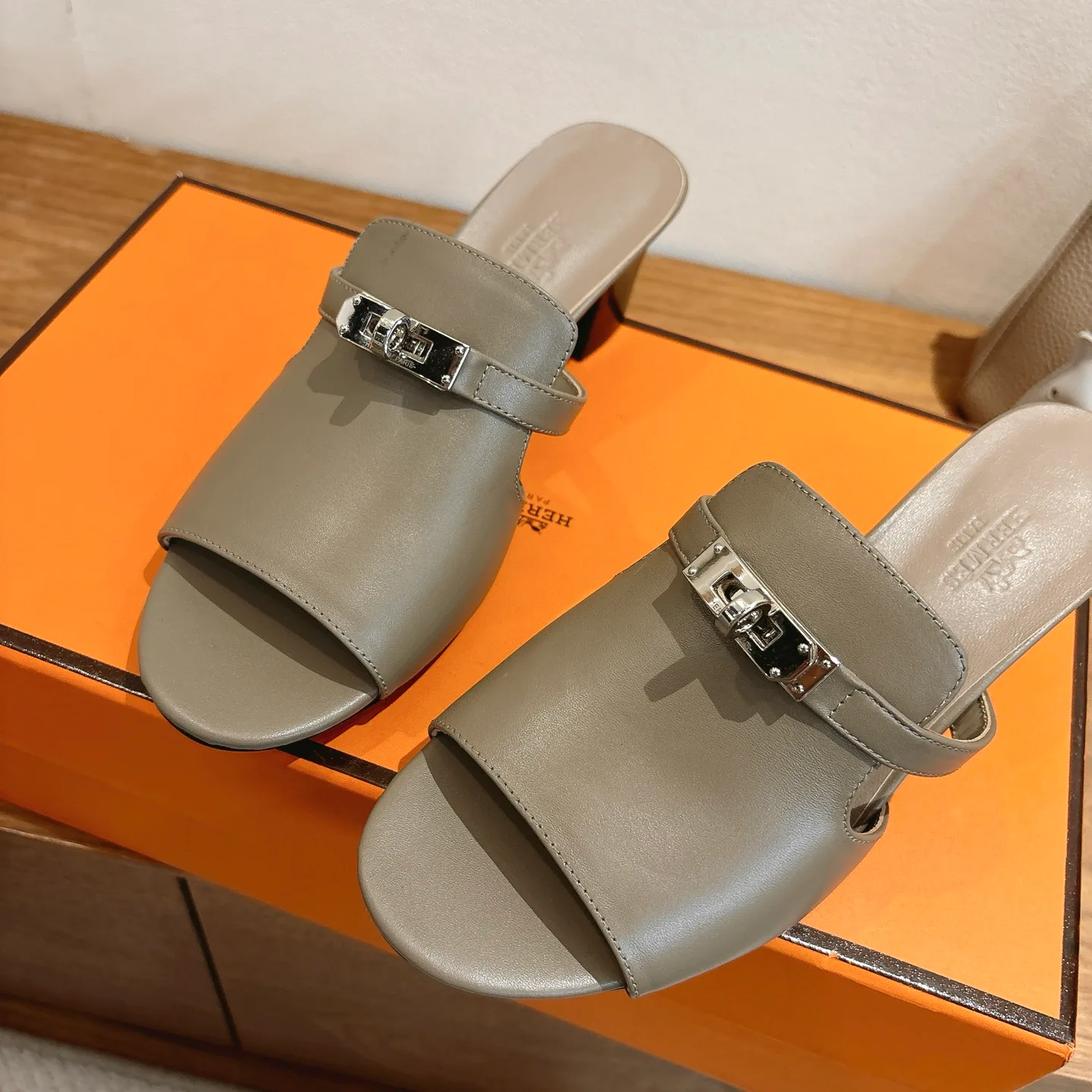 Босоножки Женские Hermes 256074