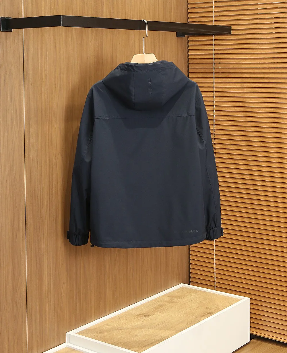 Куртки И Пуховики Мужские Moncler 4582284
