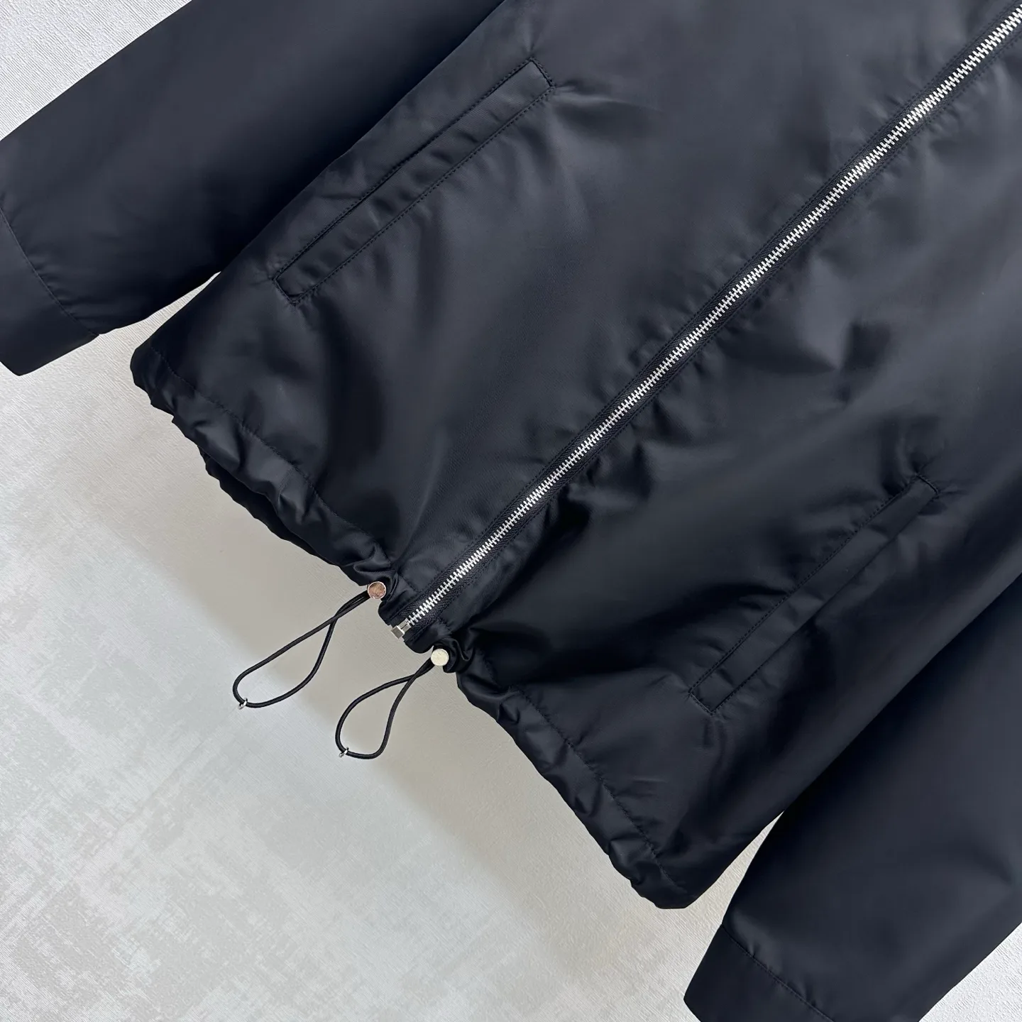 Куртки И Пуховики Женские Prada 18928387