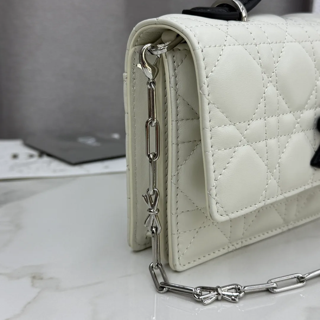 Классические Сумки Женские Christian Dior 12594779