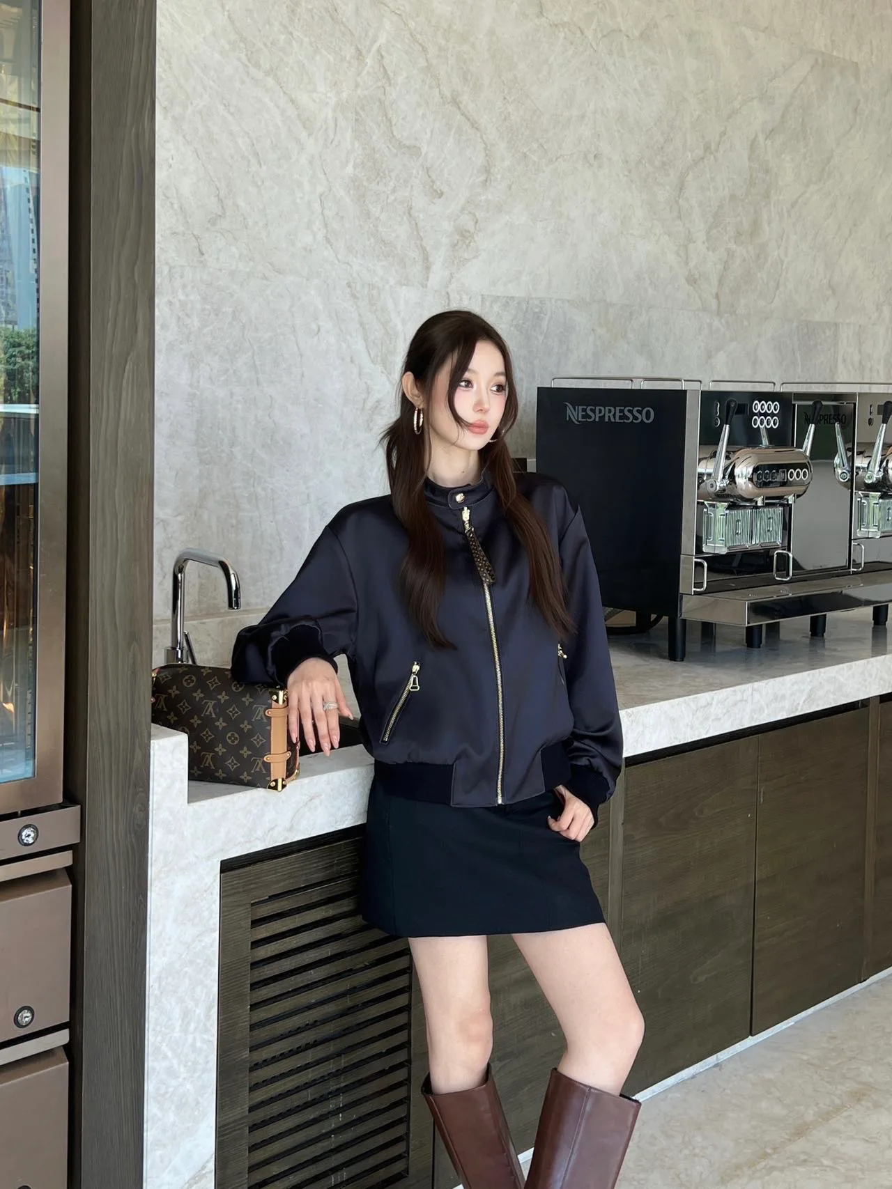 Куртки И Пуховики Женские Louis Vuitton 17995630