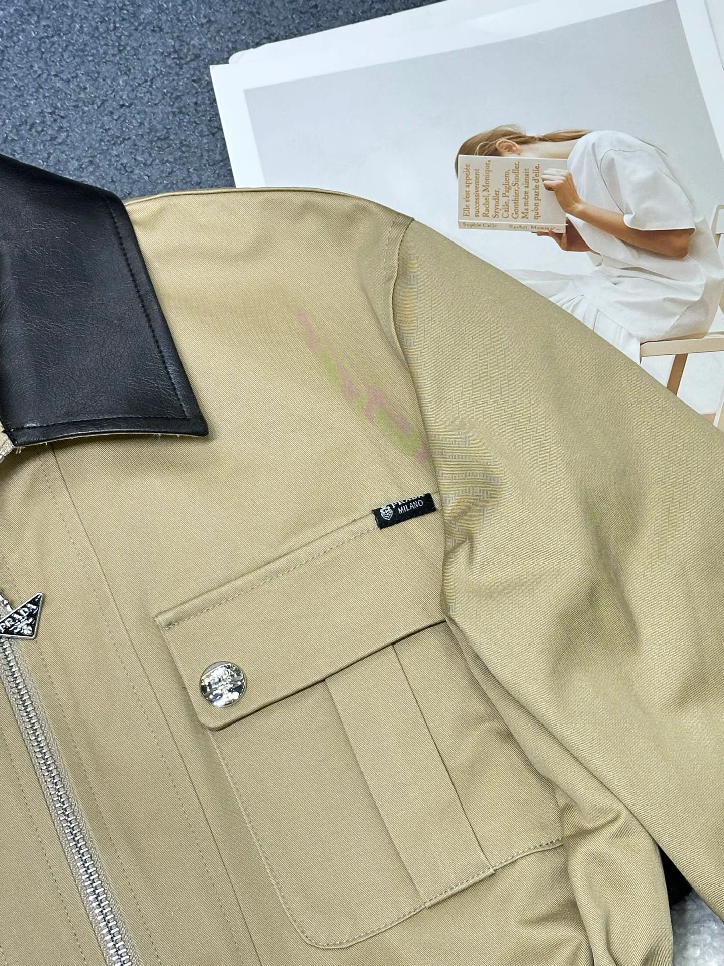 Куртки И Пуховики Женские Prada 18331680