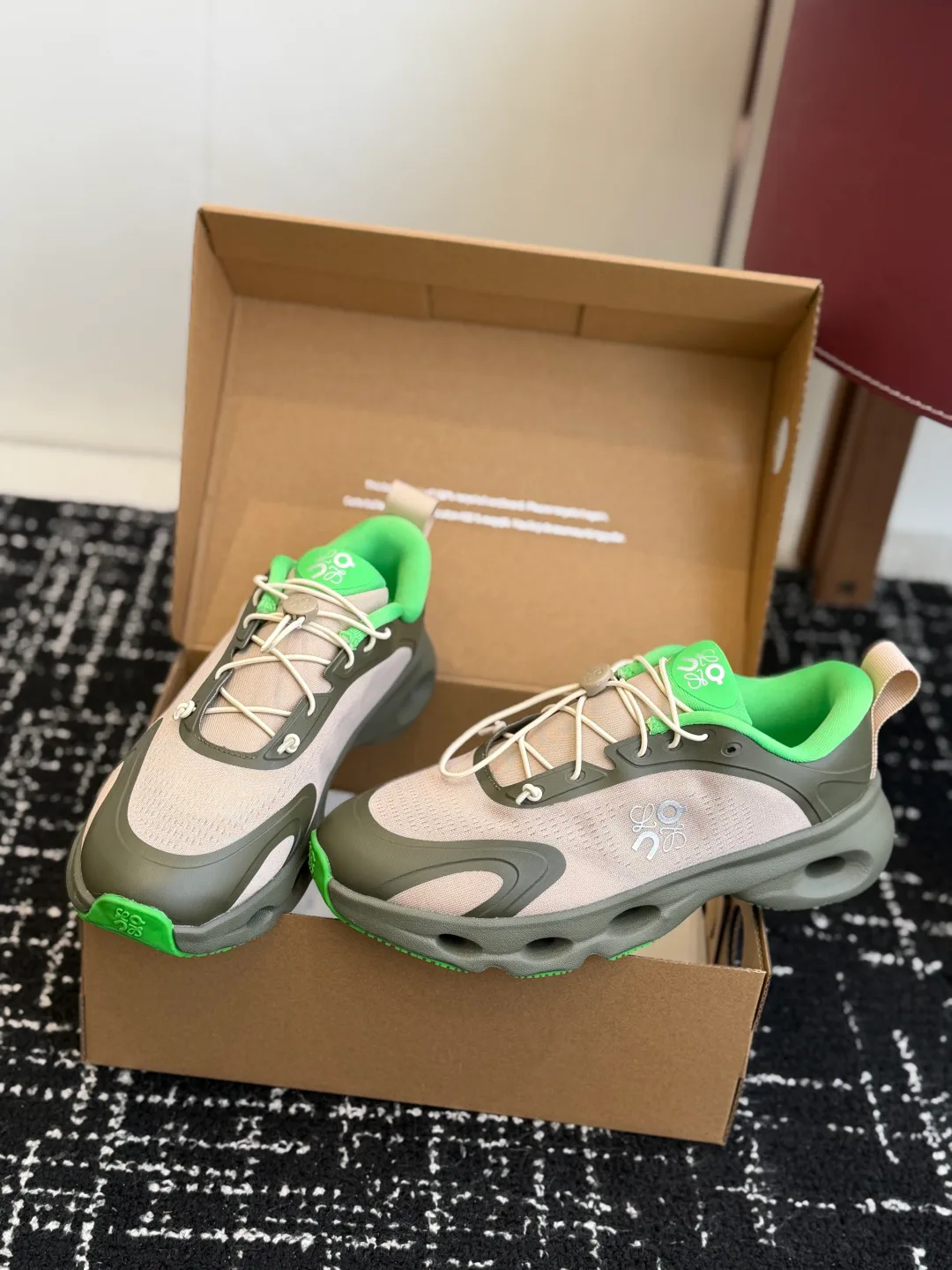 Кроссовки Женские Loewe 451002