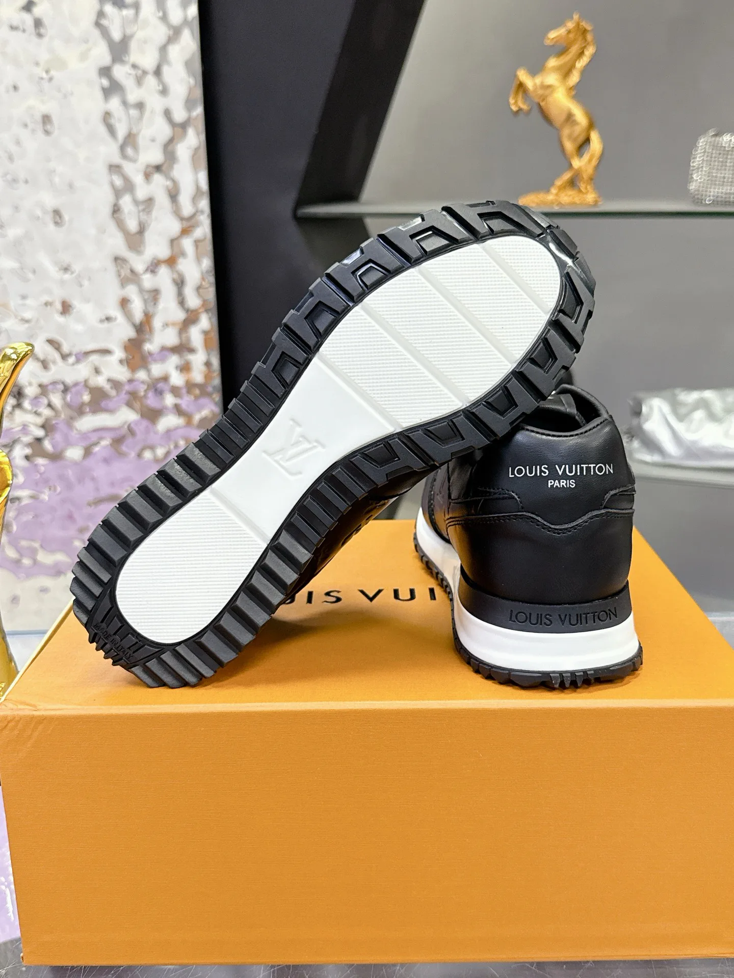 Кроссовки Мужские Louis Vuitton 421962