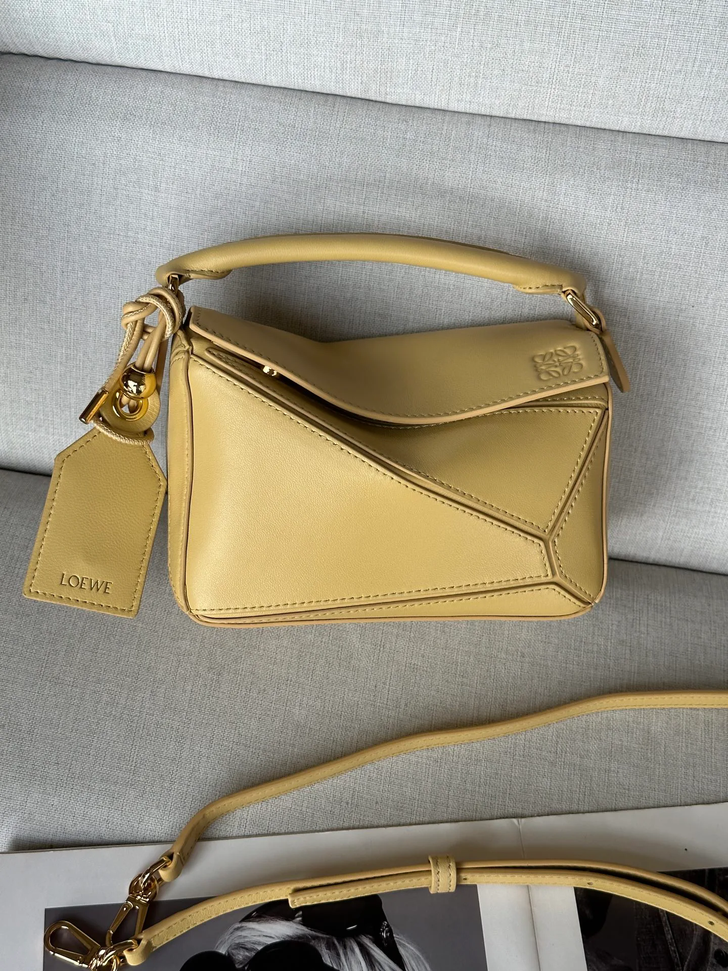 Классические Сумки Женские Loewe 16839130
