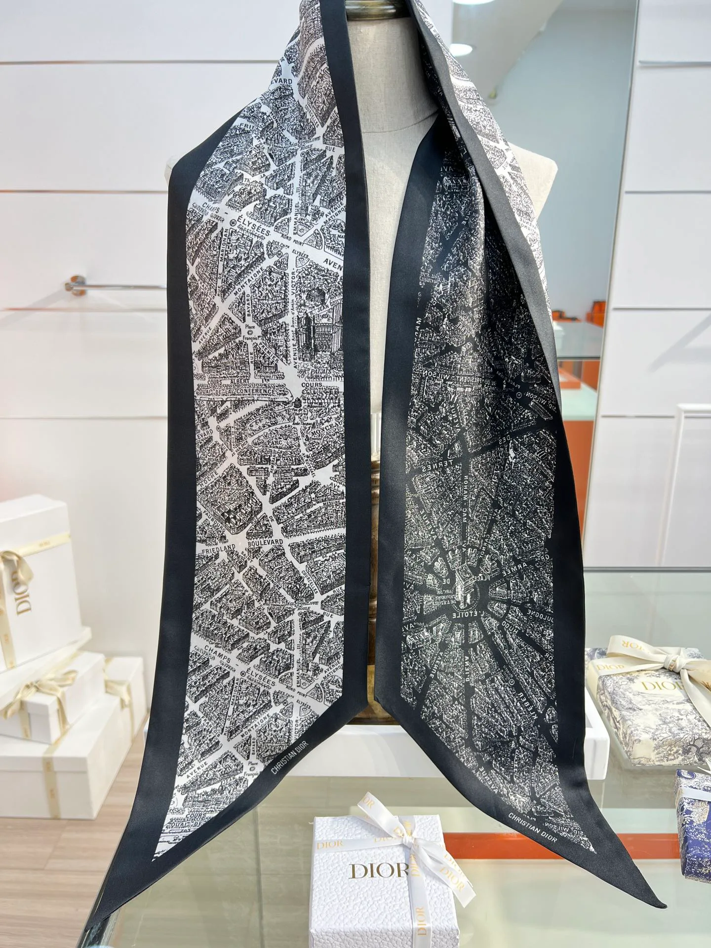 Платки Christian Dior 11527425