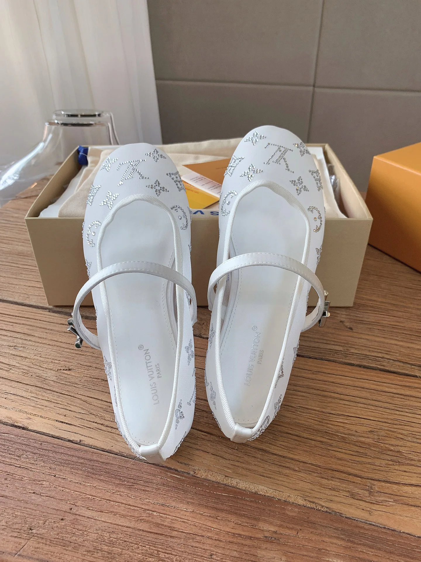Балетки Женские Louis Vuitton 18365398