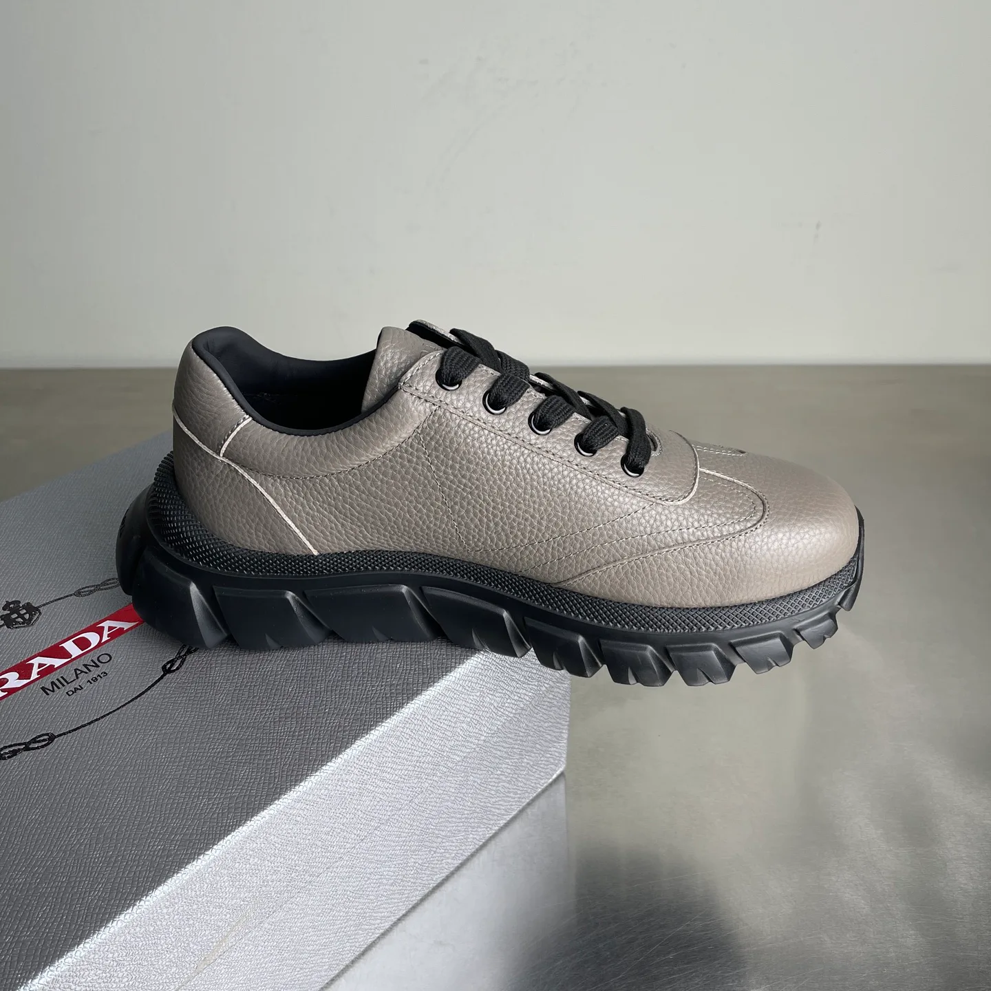 Кроссовки Мужские Prada 5058293