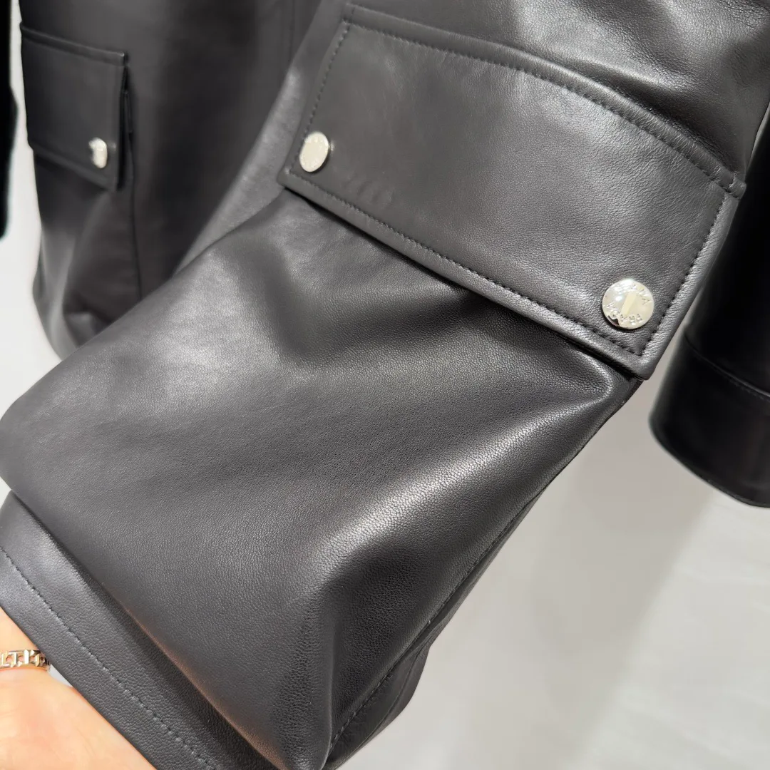 Кожаные Куртки И Дублёнки Женские Prada 4771597