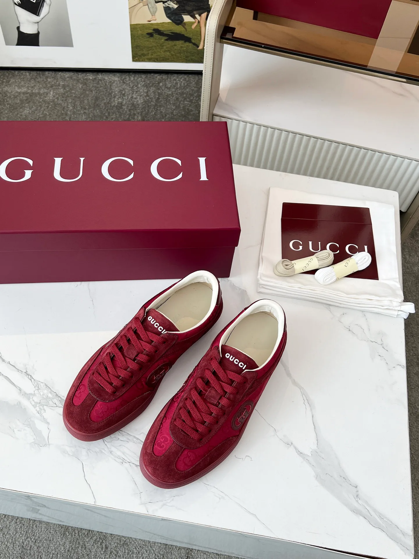 Кроссовки Женские Gucci 17620389