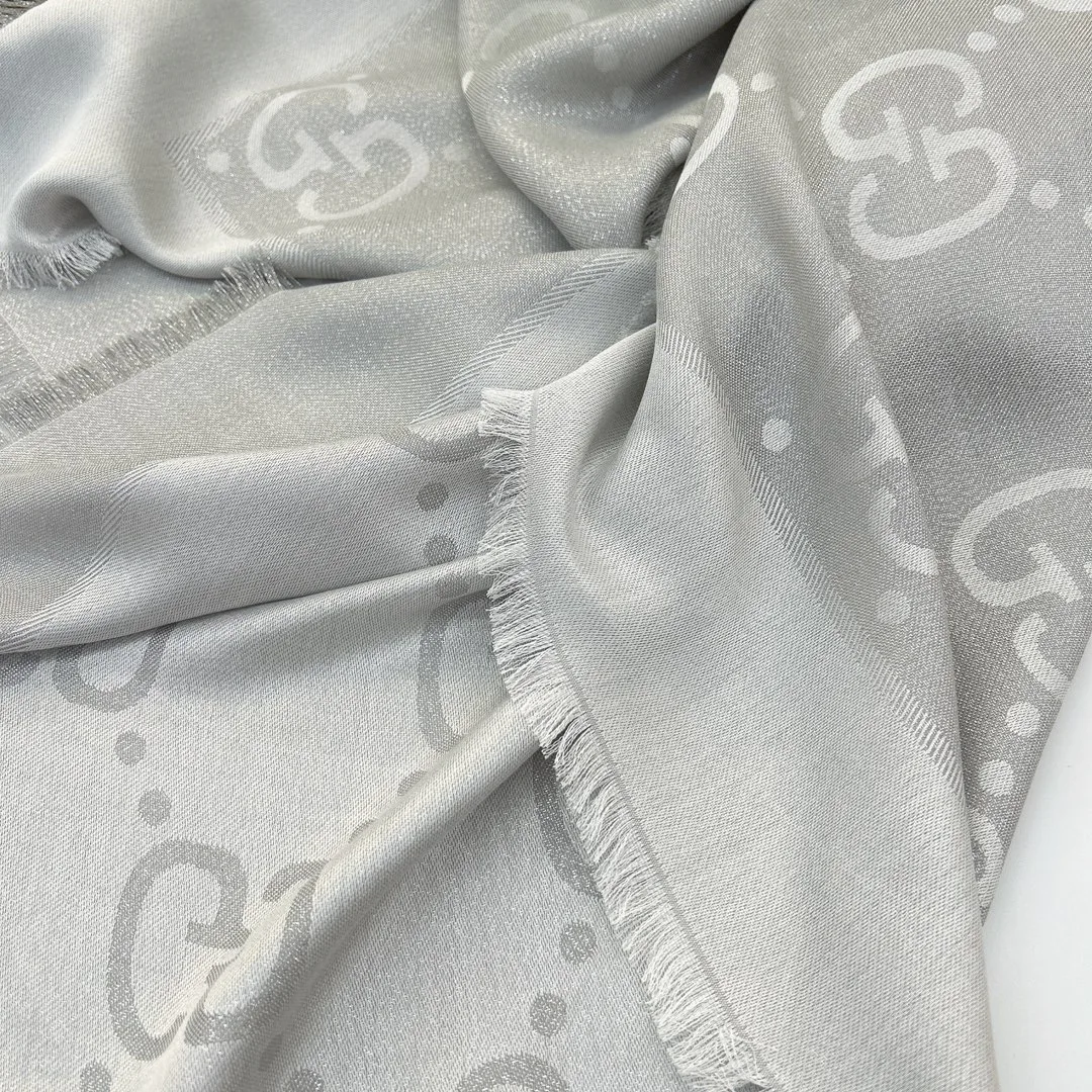 Шарфы Gucci 689017