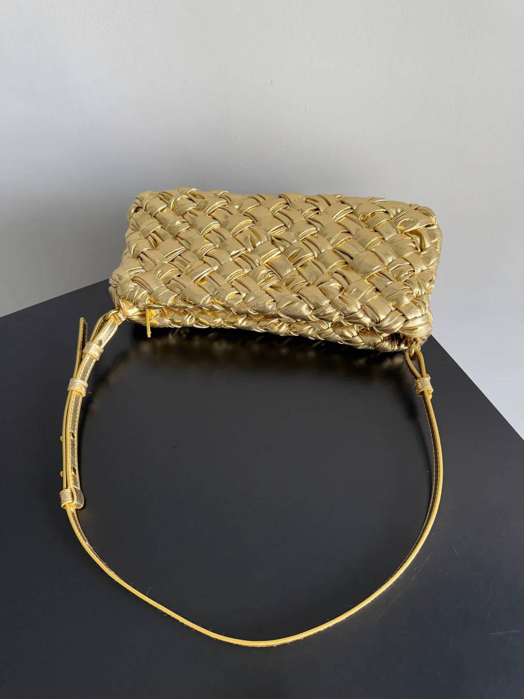 Сумки На Ремне Женские Bottega Veneta 831630