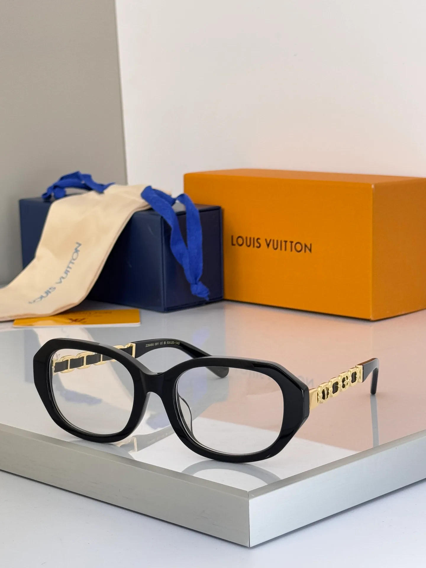 Очки Louis Vuitton 1973079