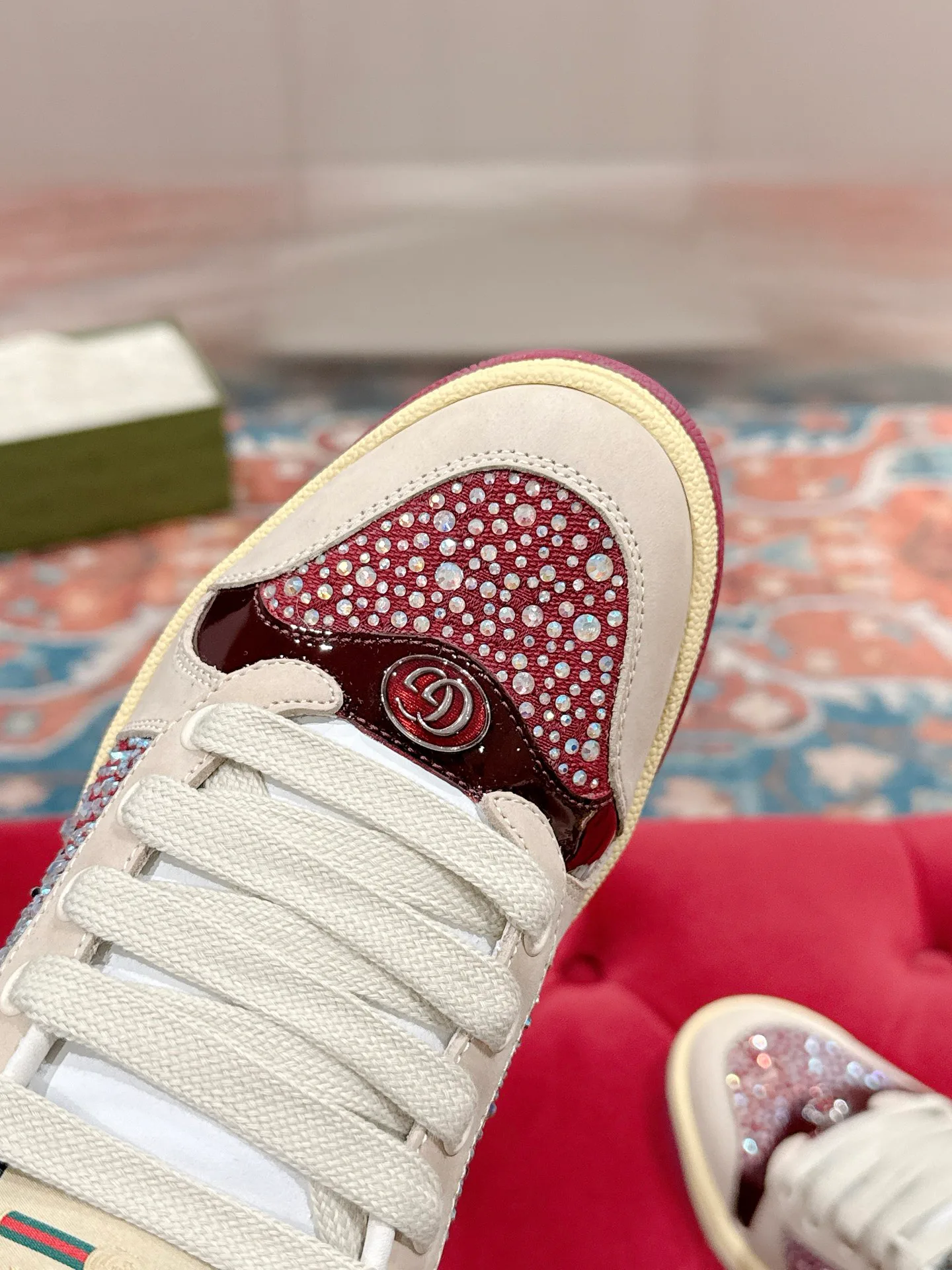 Кроссовки Женские Gucci 17956636