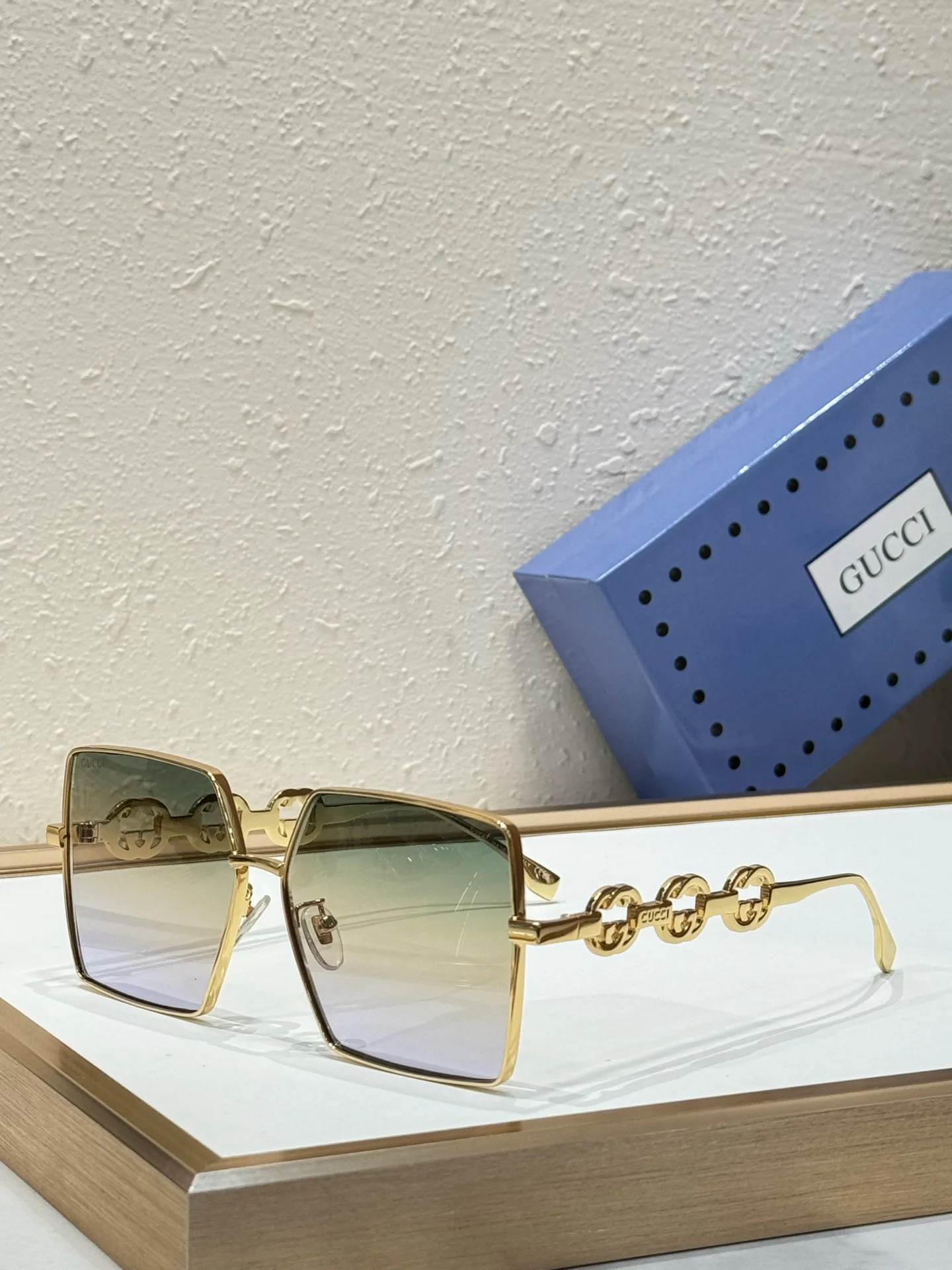 Очки Gucci 17546274