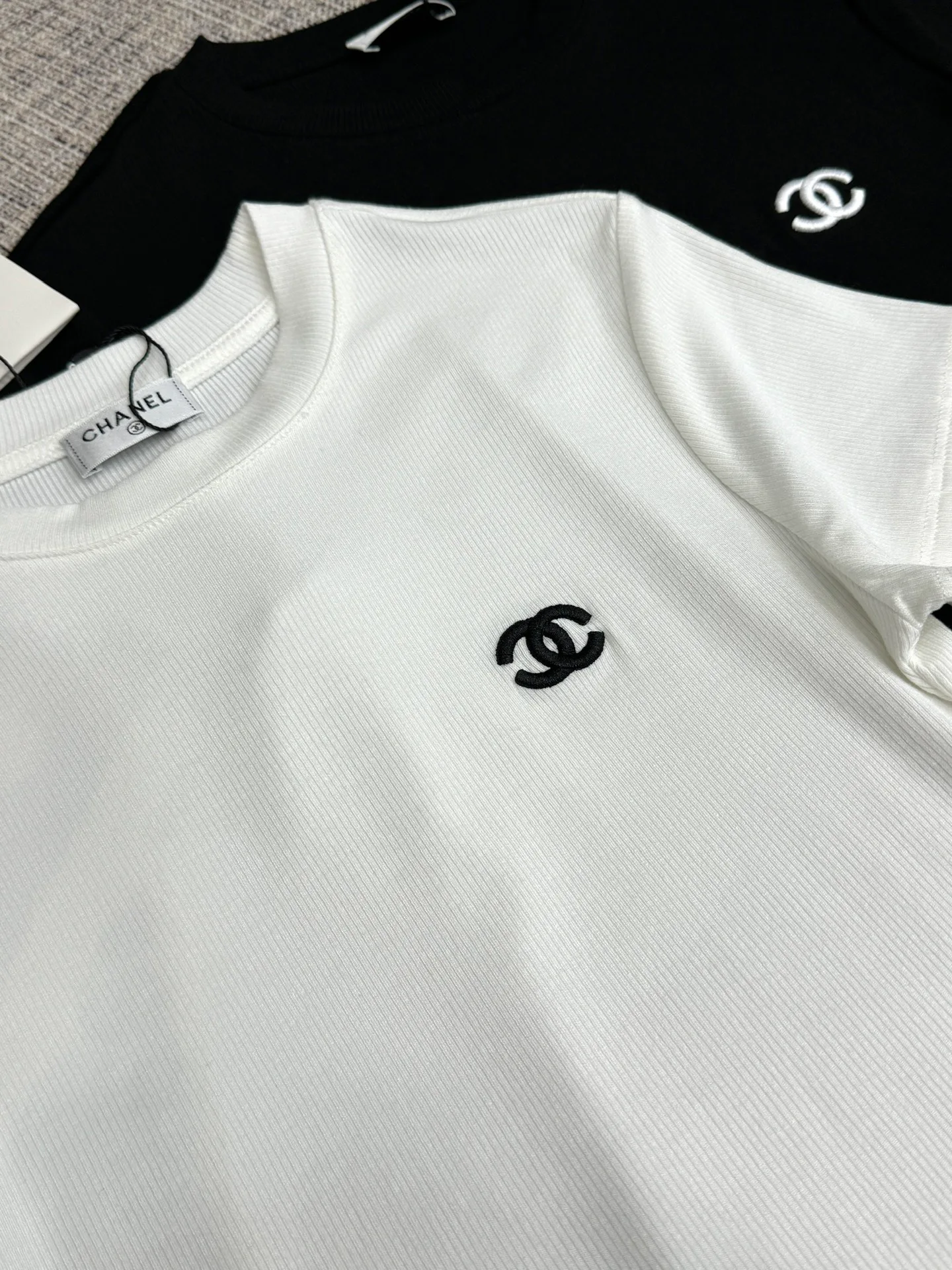 Футболки Женские Chanel 11841545