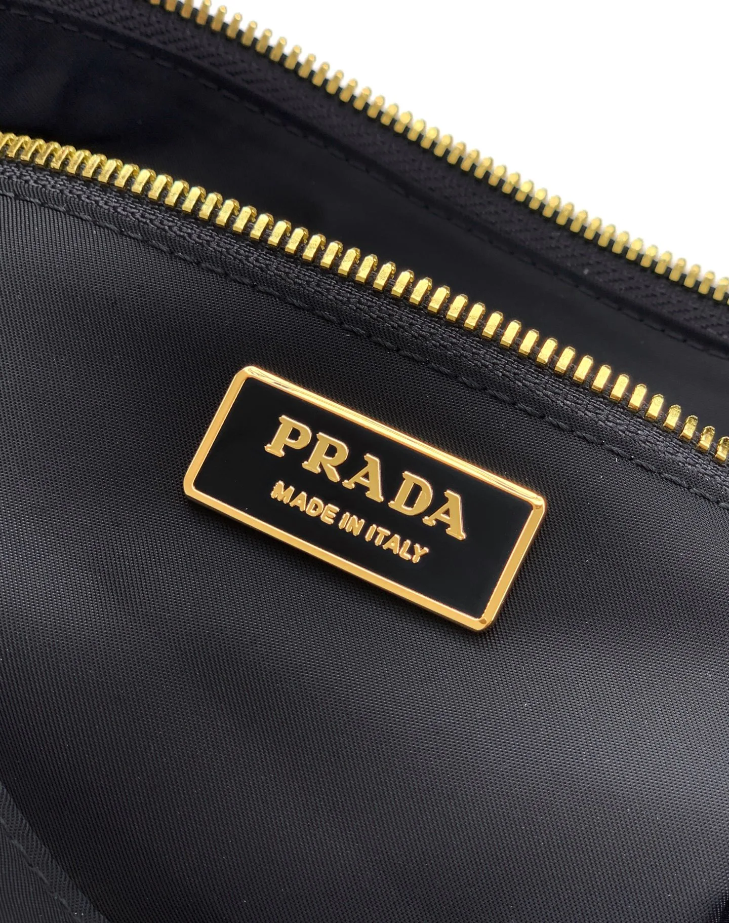 Классические Сумки Женские Prada 13368493