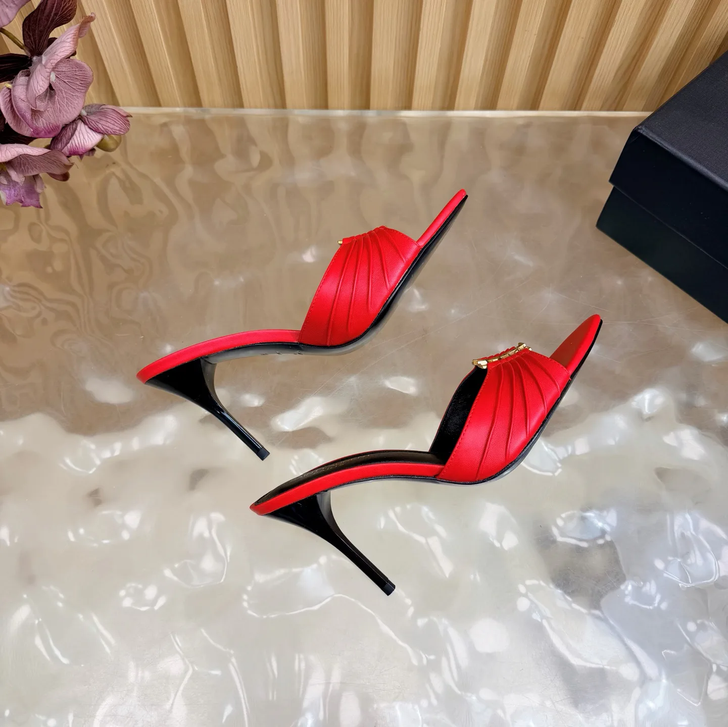 Босоножки Женские Saint Laurent 11705815