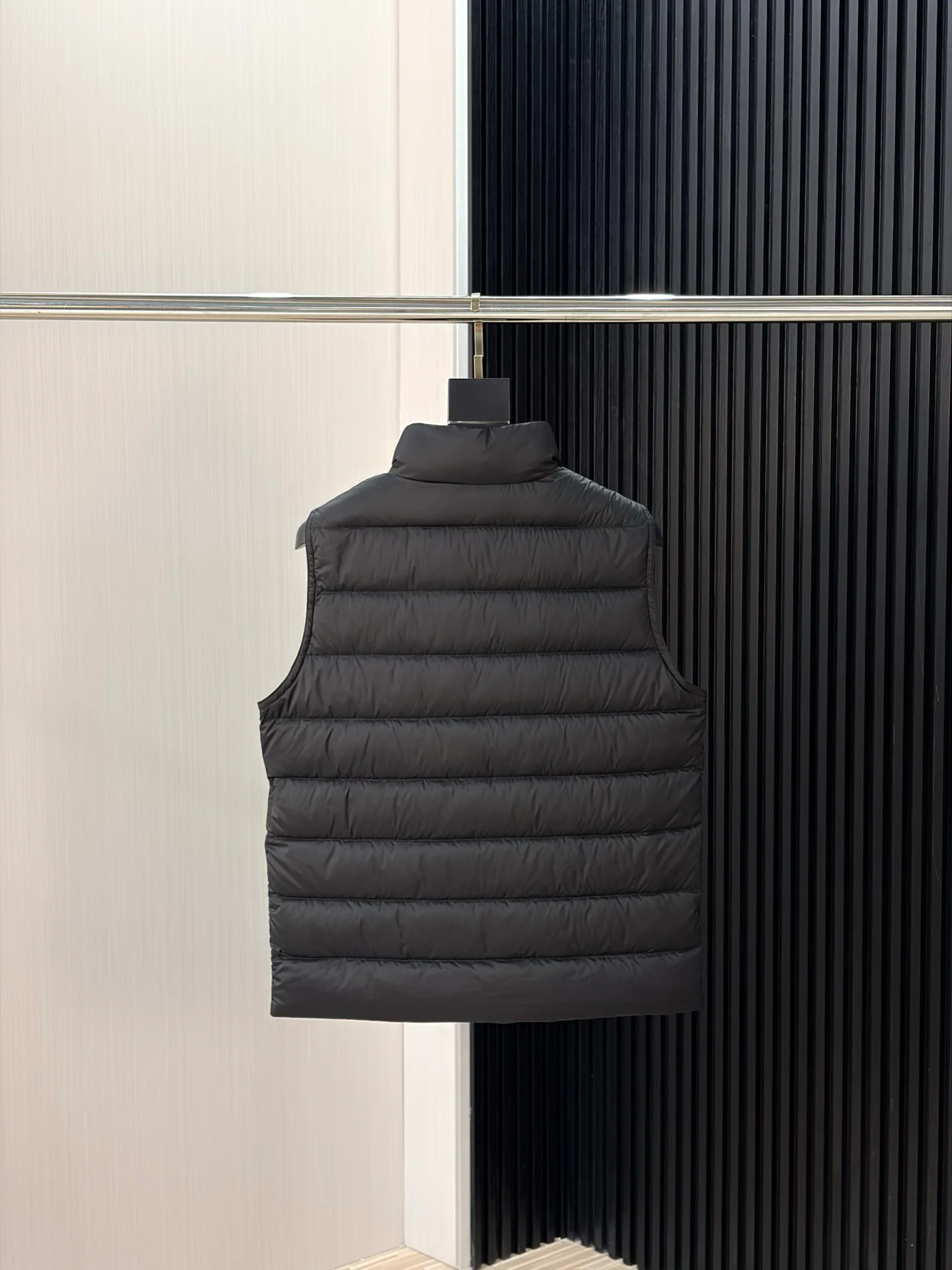 Жилеты Женские Moncler 17944007