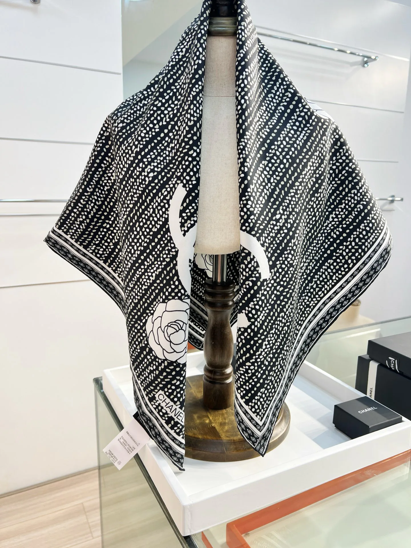 Платки Chanel 1883110